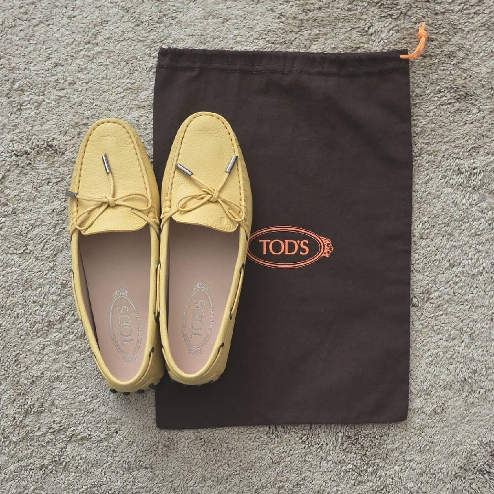 Tod's Mustard Leather Women's Loafers